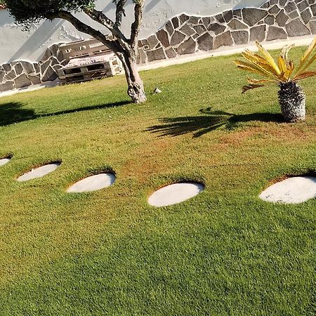Villa Eco-Chic カリーニ エクステリア 写真