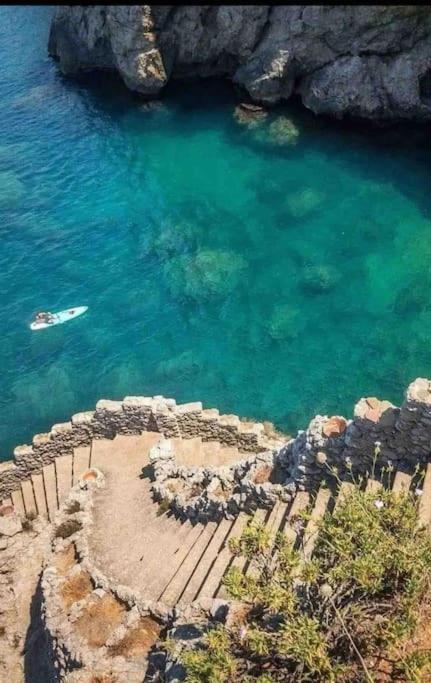 Villa Eco-Chic カリーニ エクステリア 写真
